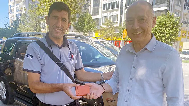 Güvenlik Görevlisinden Örnek Davranış