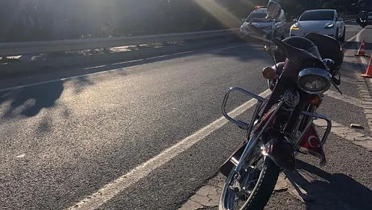Hafif Ticari Araca Çarpan Motosikletin Sürücüsü Yaralandı