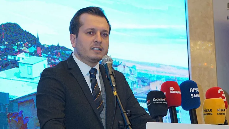 'Hak, Küfür Ederek Aranmaz'