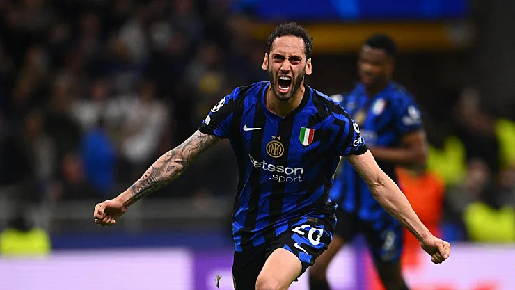 Hakan Çalhanoğlu Başardı. Bunu Yapan İlk Türk...