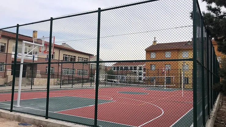 Hangi Okullara Basketbol, Voleybol Ve Futbol Sahası Yapılacağı Açıklandı