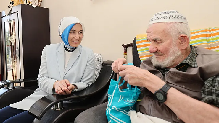 Hanımefendi'den Nazik Ziyaret