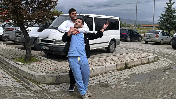 Hasta Yakını Sağlık Çalışanını Rehin Aldı... Gerçek Ne Çıktı?