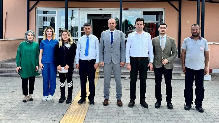Hastaneye Ani Ziyaret! Hasta ve Personelle Yüz Yüze Görüştüler