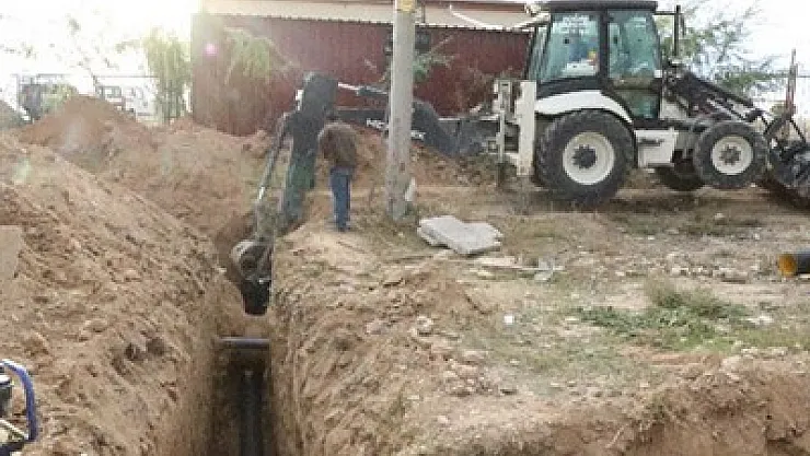 Hat döşeme çalışmaları devam ediyor