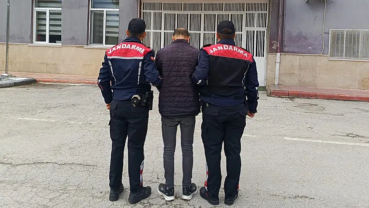 Hırsızlık Suçundan Aranan Şahıs Yakalandı