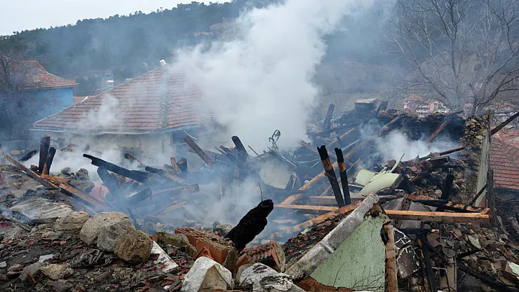 Hocalar’da 29 Hayvanın Telef Olduğu Yangının Boyutu Gün Ağarınca Ortaya Çıktı