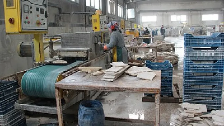 İhracatta düşüş sürüyor – Kocatepe Gazetesi