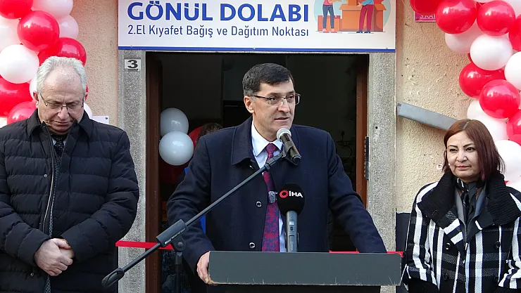 İhtiyaç Sahipleri İçin 'Gönül Dolabı'
