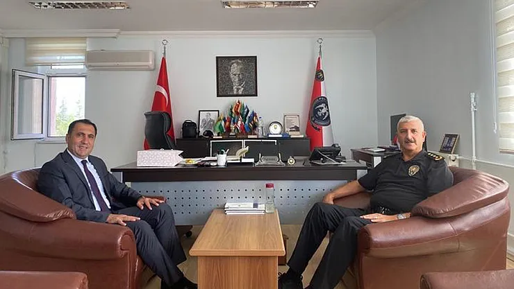 İki Müdür Bir Araya Geldi