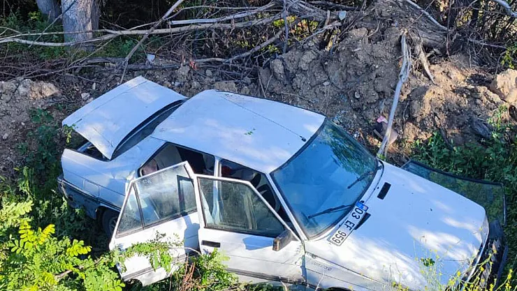 İki Otomobilin Çarpıştığı Kazada 3 Kişi Yaralandı