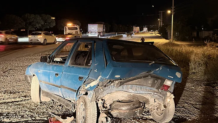 İki Otomobilin Dahil Olduğu Trafik Kazasında 2 Kişi Yaralandı