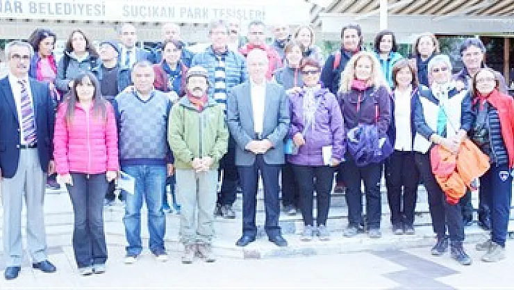 İktisat mezunları, Dinar’ı gezdi – Kocatepe Gazetesi