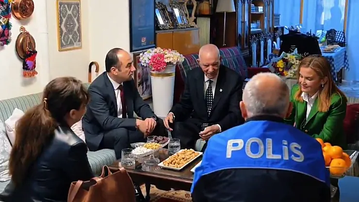 İl Emniyet Müdürü Yılmaz, 92 Yaşındaki Emekli Öğretmeni Ziyaret Etti