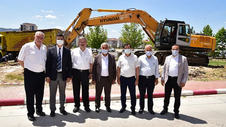 İlk “Çocuk Kreşi”nde kazma vuruldu