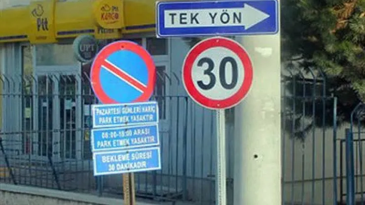 İscehisar’da trafik levhaları yenilendi – Kocatepe Gazetesi