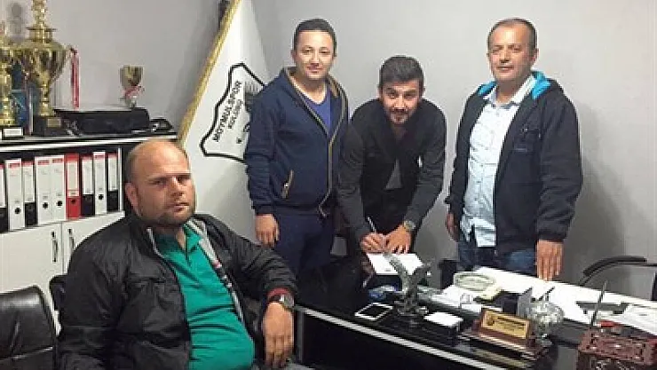 İsceli Muaz Tavşanlı Moymulspor'a gitti