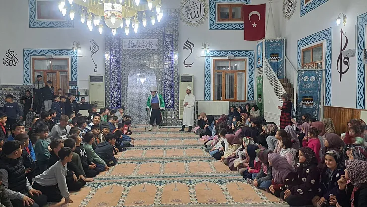 Işıklar Beldesi'nde Ramazan Şöleni: Yüzlerce Kişi İftarda Buluştu
