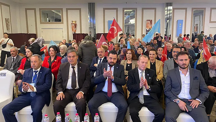 İYİ Parti'de Davullu, Bandolu Genel Kurul