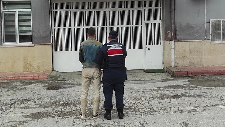 Jandarma Aranan Şahısları Kıskıvrak Yakaladı