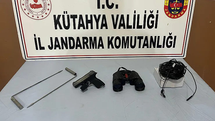 Jandarmadan Kaçak Kazı Operasyonu: 2 Şüpheli Gözaltına Alındı