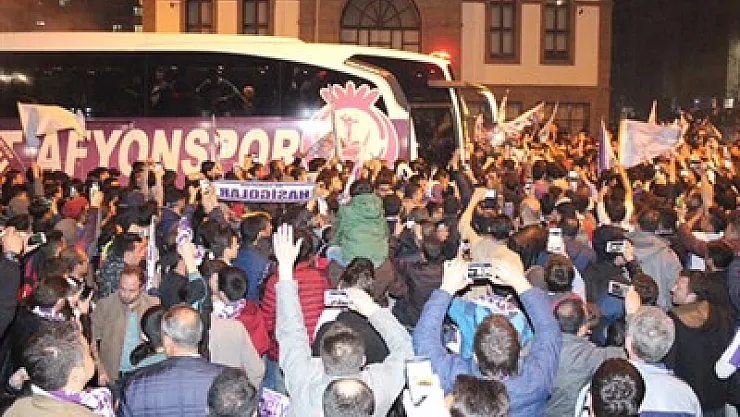 Jetler ve taraftarlardan kutlama – Kocatepe Gazetesi