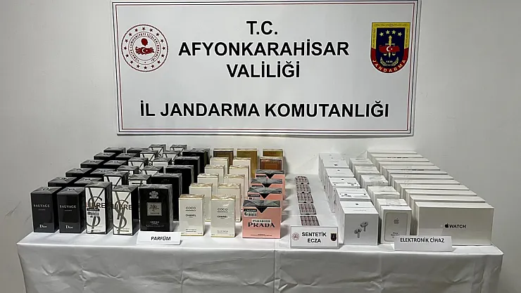 Kaçak Elektronik Ürün Satan Şahıs Uyuşturucu İle Yakalandı