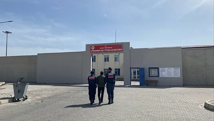 Kaçakçılık Suçundan Aranan Şahıs Yakalandı