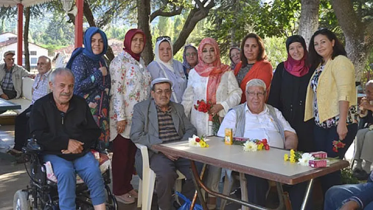 Kadınlar Meclisi yaşlıları unutmadı
