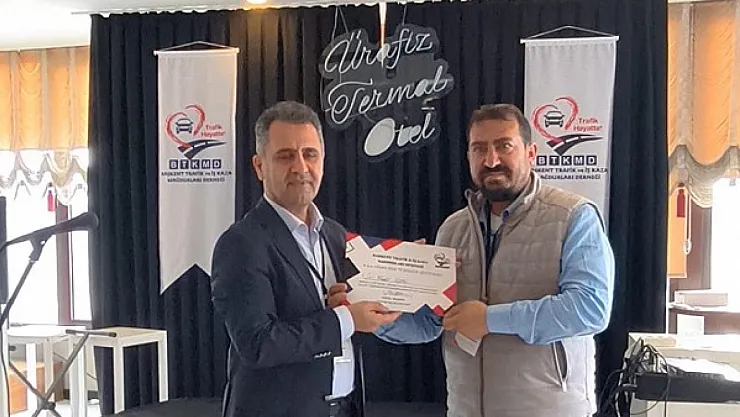 Kadir Uysal, Dernek Temsilcisi Oldu