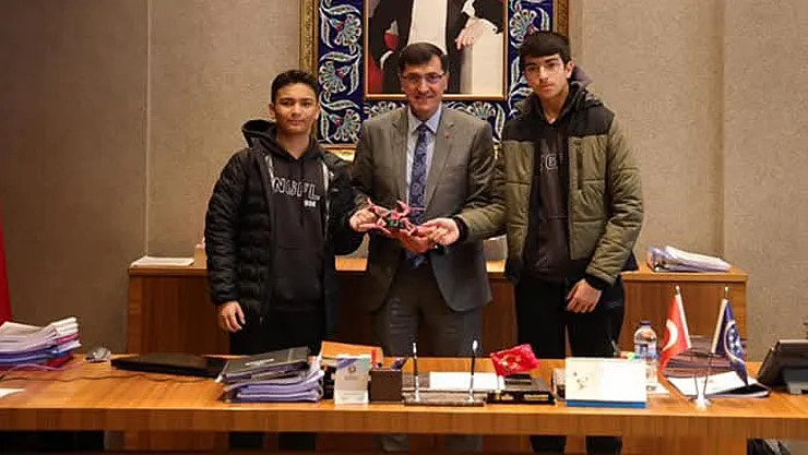 Kahveci'den Genç Dron Sporcusuna Destek