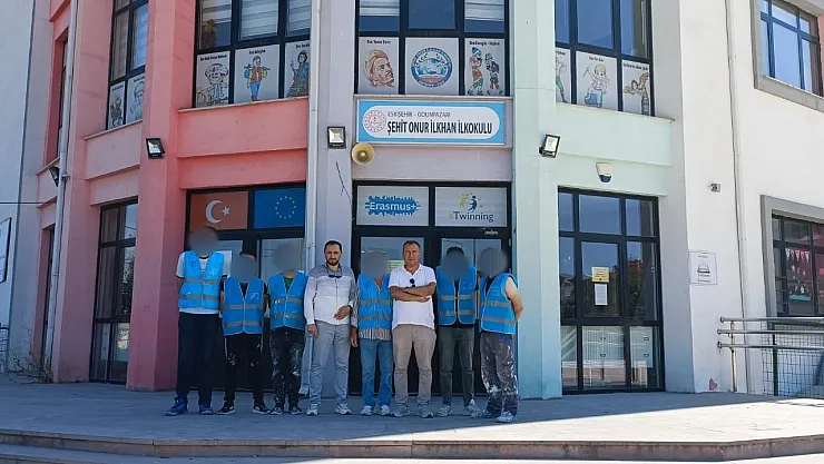 Kamu Yararına Çalışma Yükümlüleri Okulları Boyayıp Temizledi