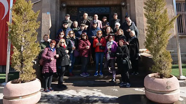 Kaplıca misafirlerine Sandıklı gezdiriliyor