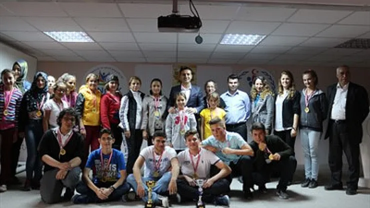 Karahisar'dan Karahisar'a kupalar – Kocatepe Gazetesi