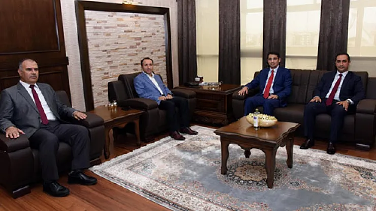 Karakaş,  ziyaretleri kabul etti