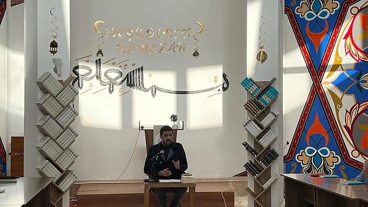 Karakoç'un Samanyolu Kitabı Tahlil Edildi