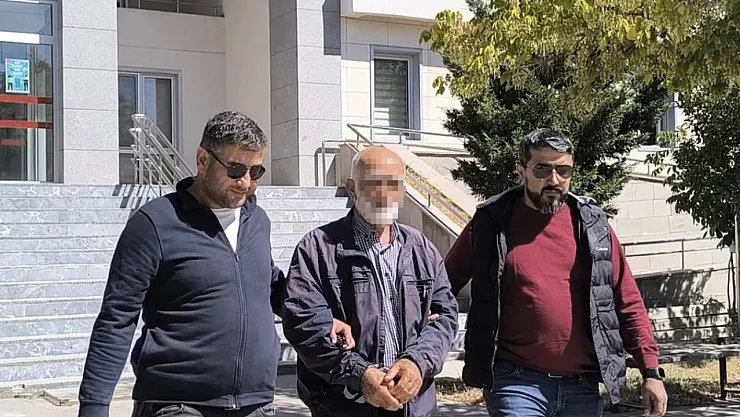 Kardeşinin Kimliğini Kullandı, Parmak İzi Ele Verdi