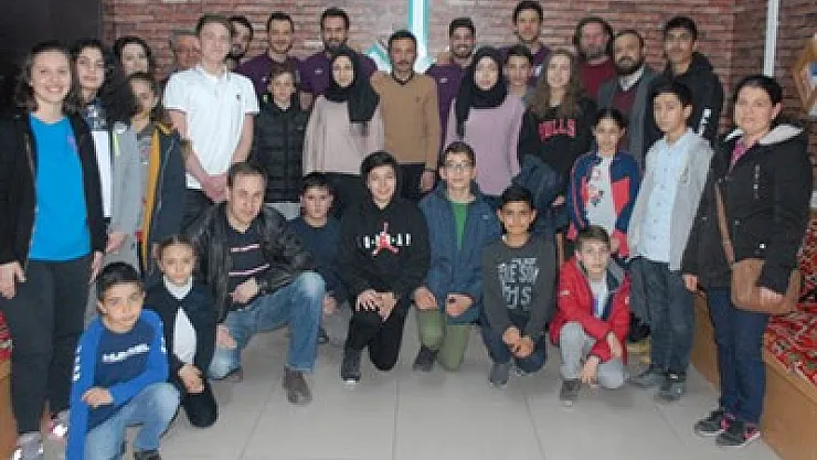 Keçiler öğrencilerle buluştu – Kocatepe Gazetesi