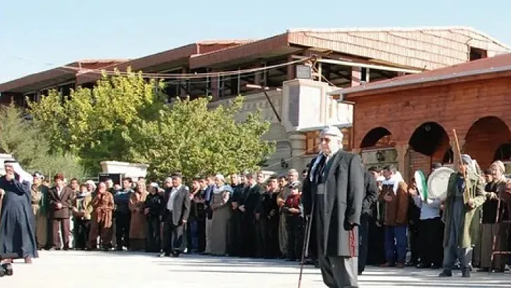 Kendi Ülkesini Başkalarına Satan Bir Tarikat Kesnizani