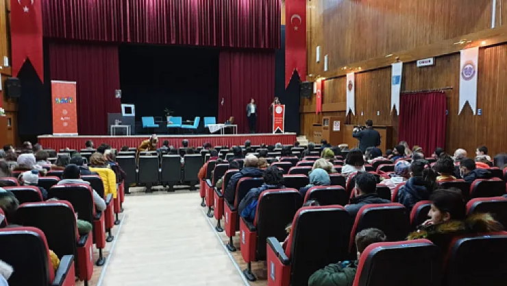 Kendin Yap, tiyatro ile şenlendi