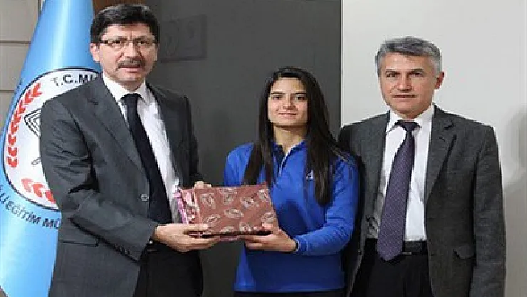 Keskin Yalçın'ı ziyaret etti – Kocatepe Gazetesi