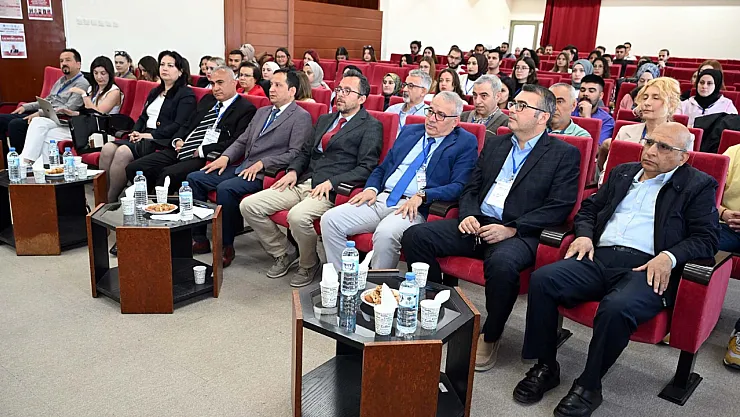 Kimya Günlerinde İlaç Sektörü Konuşuldu