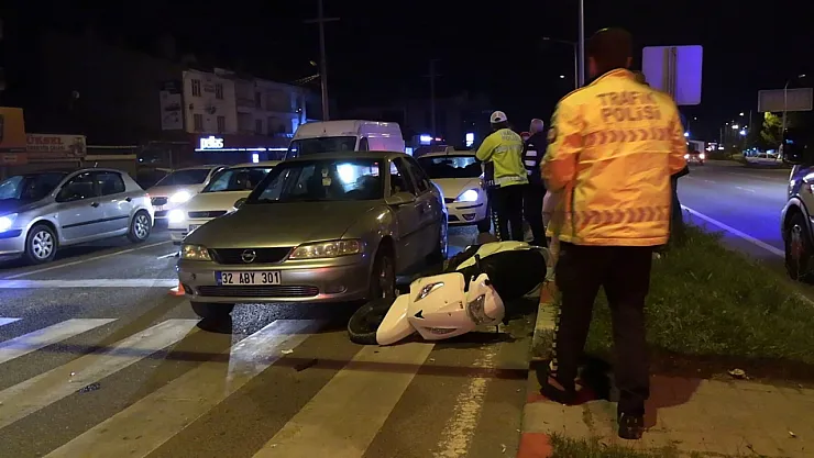 Kırmızı Işıkta Feci Kaza: Motosiklet Sürücüsü Yaralandı
