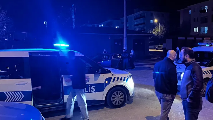 Kız Arkadaş Kavgasında Kurusıkı İle Rastgele Ateş Etti