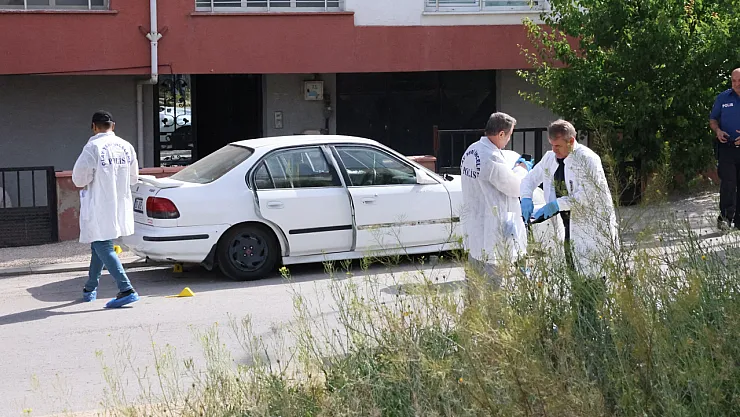 Kızı Ve 7 Yaşındaki Torununu Sokak Ortasında Öldüren Baba İlk Kez Hakim Karşısında