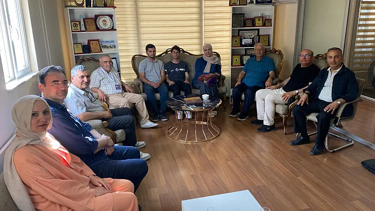 Kocatepe İlkeli ve Basın Ahlakıyla Örnektir