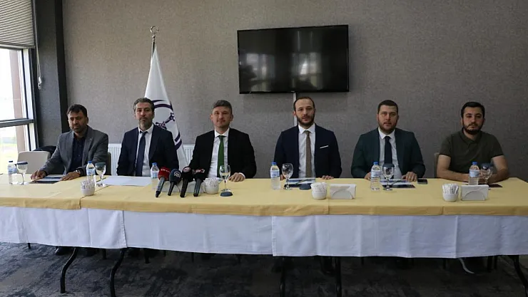 Kongre ikinci toplantıya ertelendi