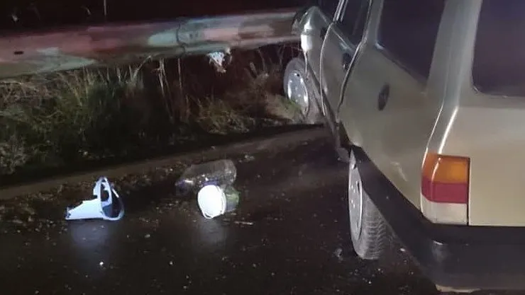 Kontrolden Çıkan Otomobil Refüje Çarptı, 1 Kişi Yaralandı