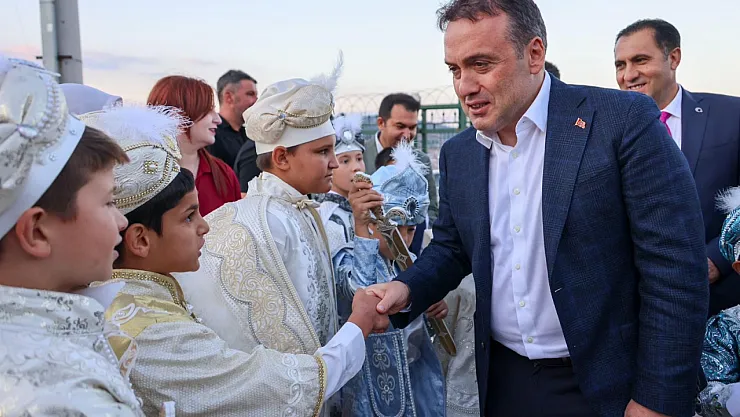 Koruma Altındaki Çocuklara Özel Sünnet Düğünü Renkli Görüntülere Sahne Oldu
