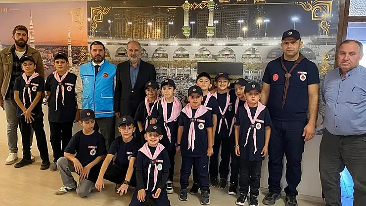 Küçük İzcilerden Büyük Vefa